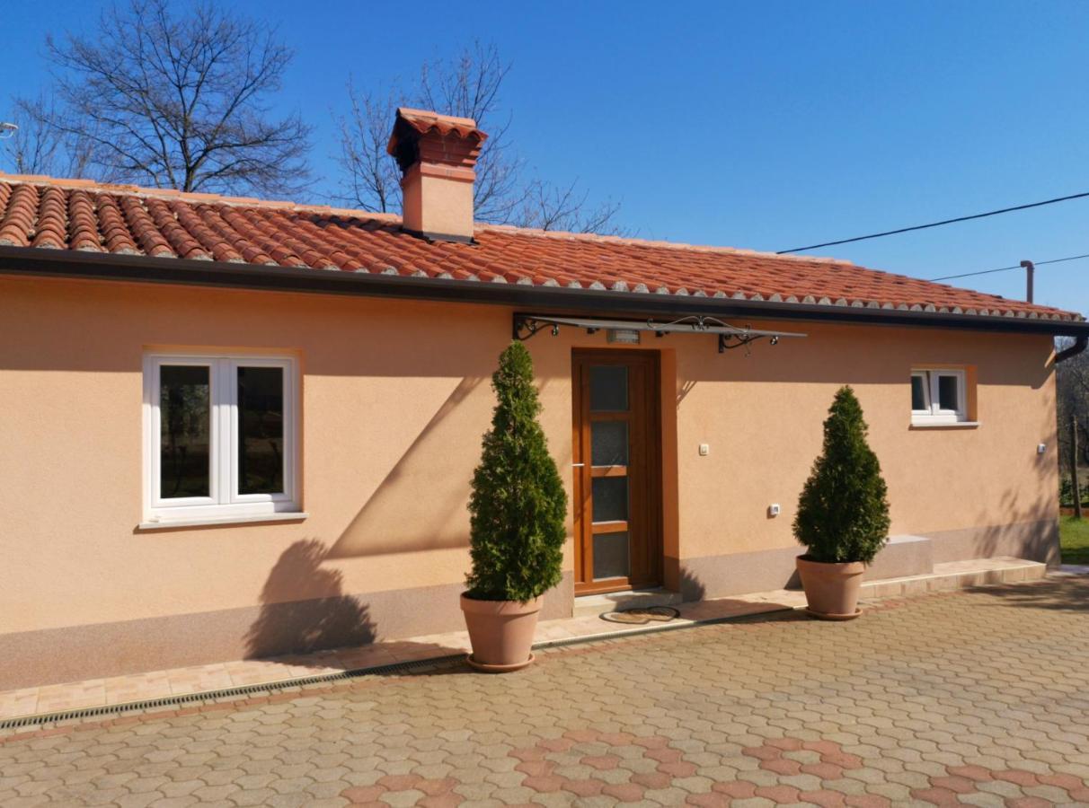 Holiday House Nela Labin  Buitenkant foto