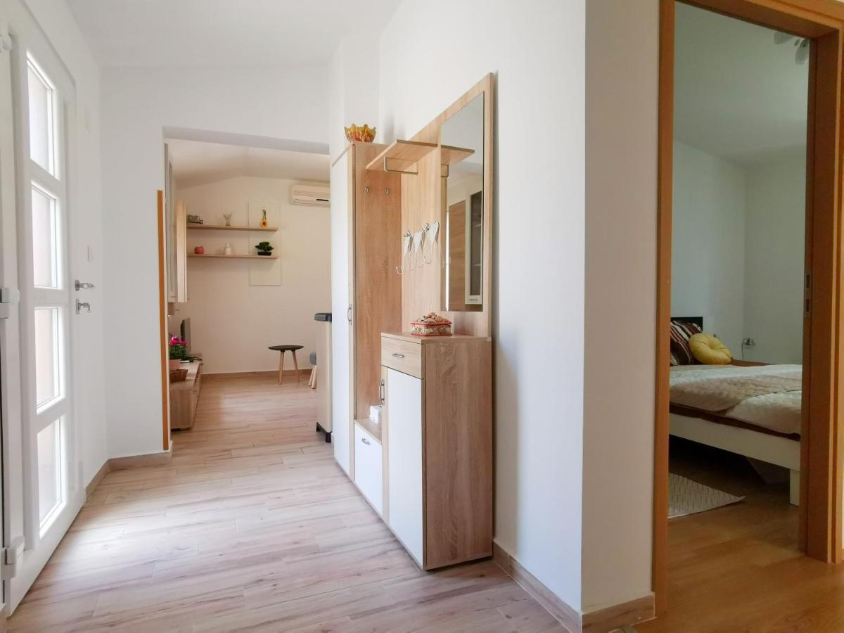 Holiday House Nela Labin  Buitenkant foto
